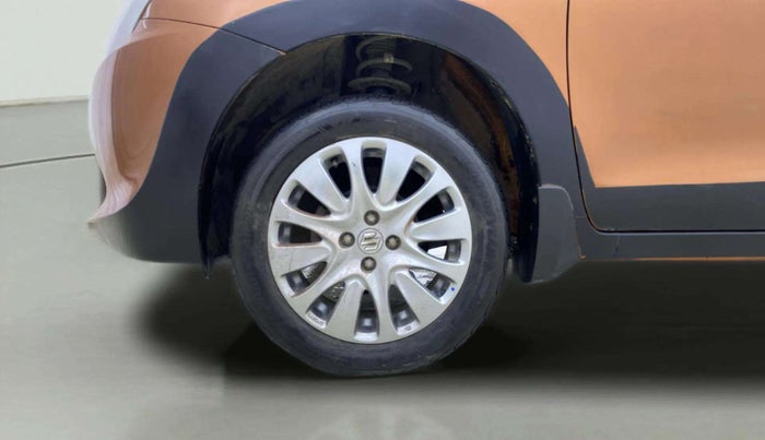 2017 Maruti Baleno ALPHA PETROL 1.2, Petrol, Manual, 63,466 km, Left Front Wheel