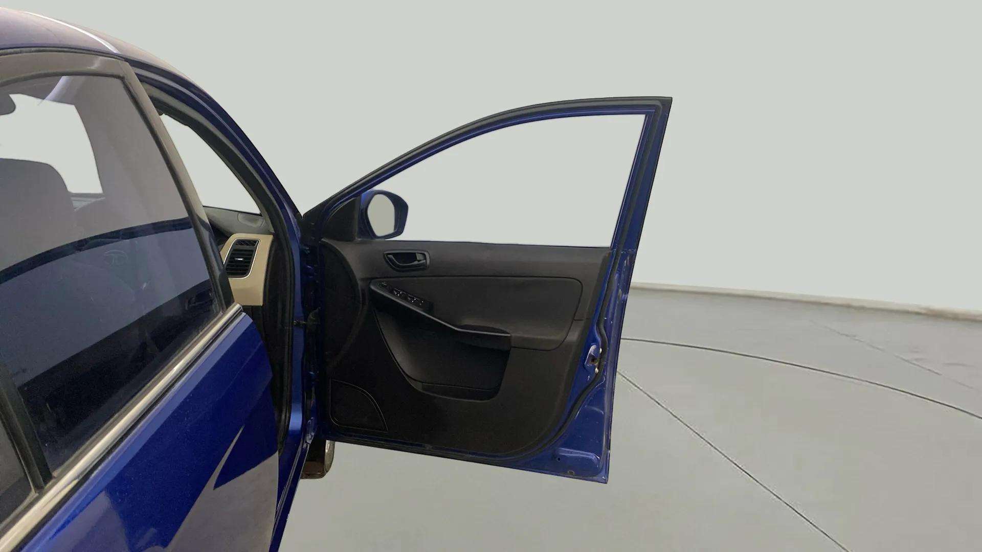 RHS-Front-Door-Open-32