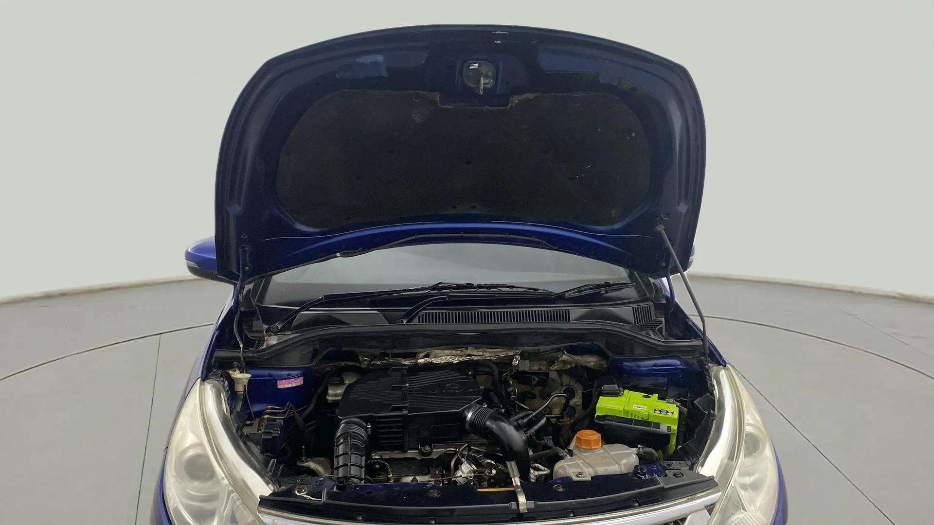 Engine-Full-View-With-Bonnet-Open-13