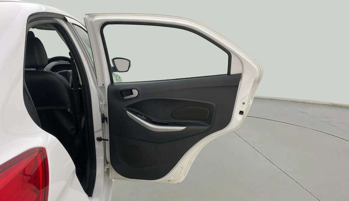 2018 Ford New Figo TITANIUM1.5 DIESEL, Diesel, Manual, 1,45,365 km, RHS Rear Door