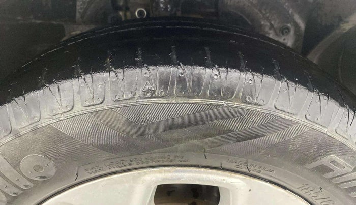 2018 Ford New Figo TITANIUM1.5 DIESEL, Diesel, Manual, 1,45,365 km, Left Front Tyre Tread