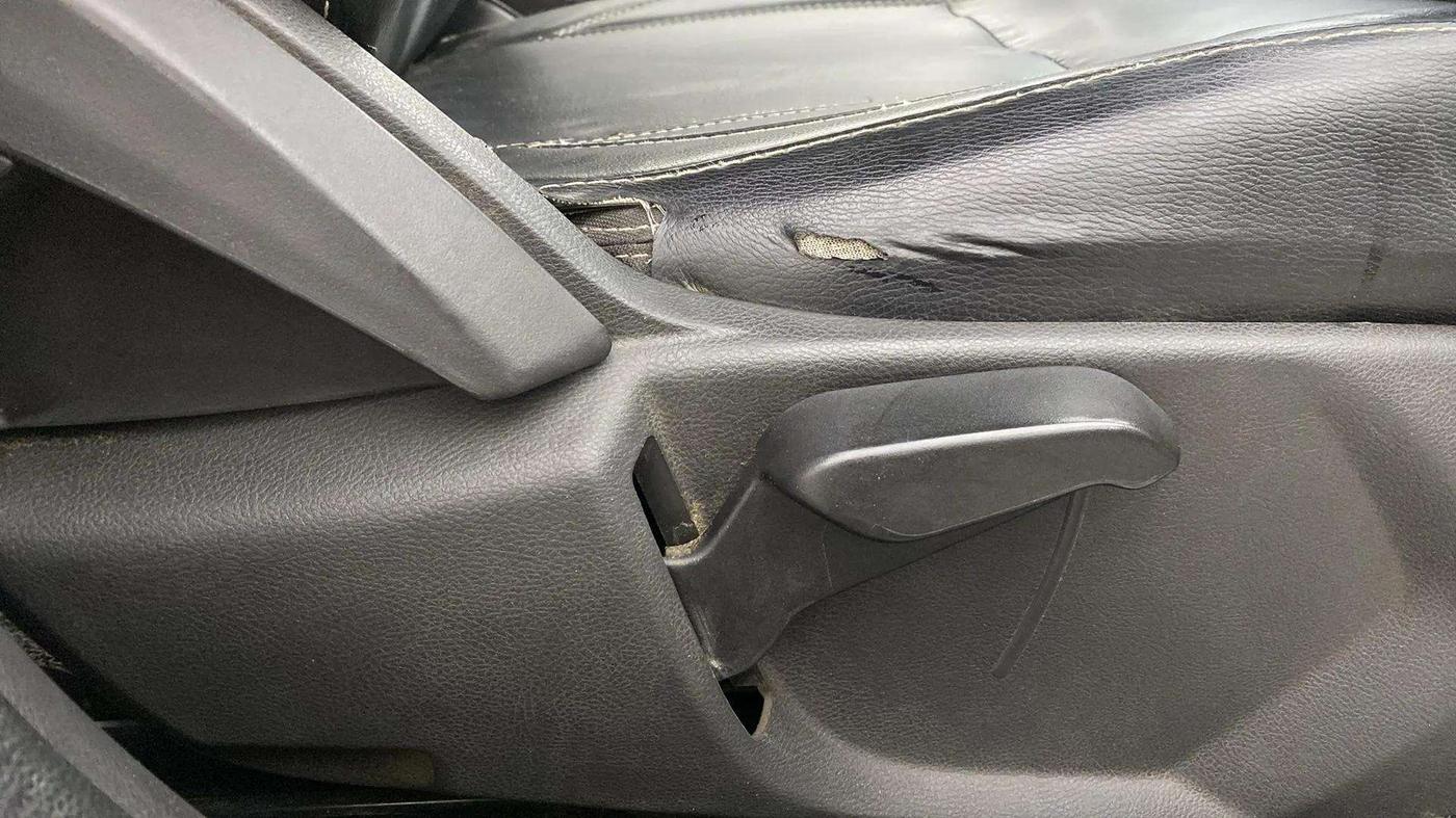 2018 Ford New Figo TITANIUM1.5 DIESEL, Diesel, Manual, 1,45,516 km, Driver Side Adjustment Panel