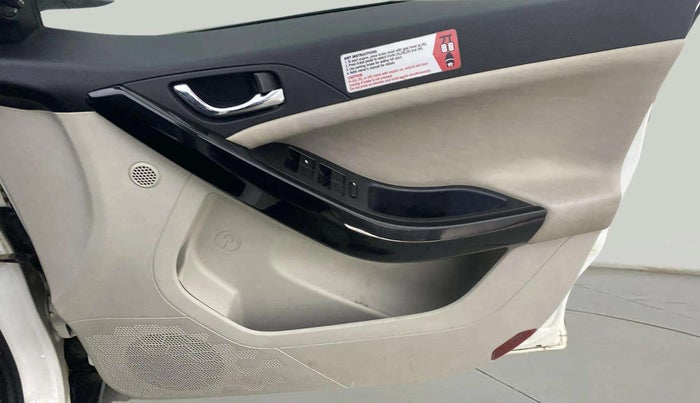 2021 Tata NEXON XZA PLUS (O) PETROL, Petrol, Automatic, 52,666 km, Driver Side Door Panels Control