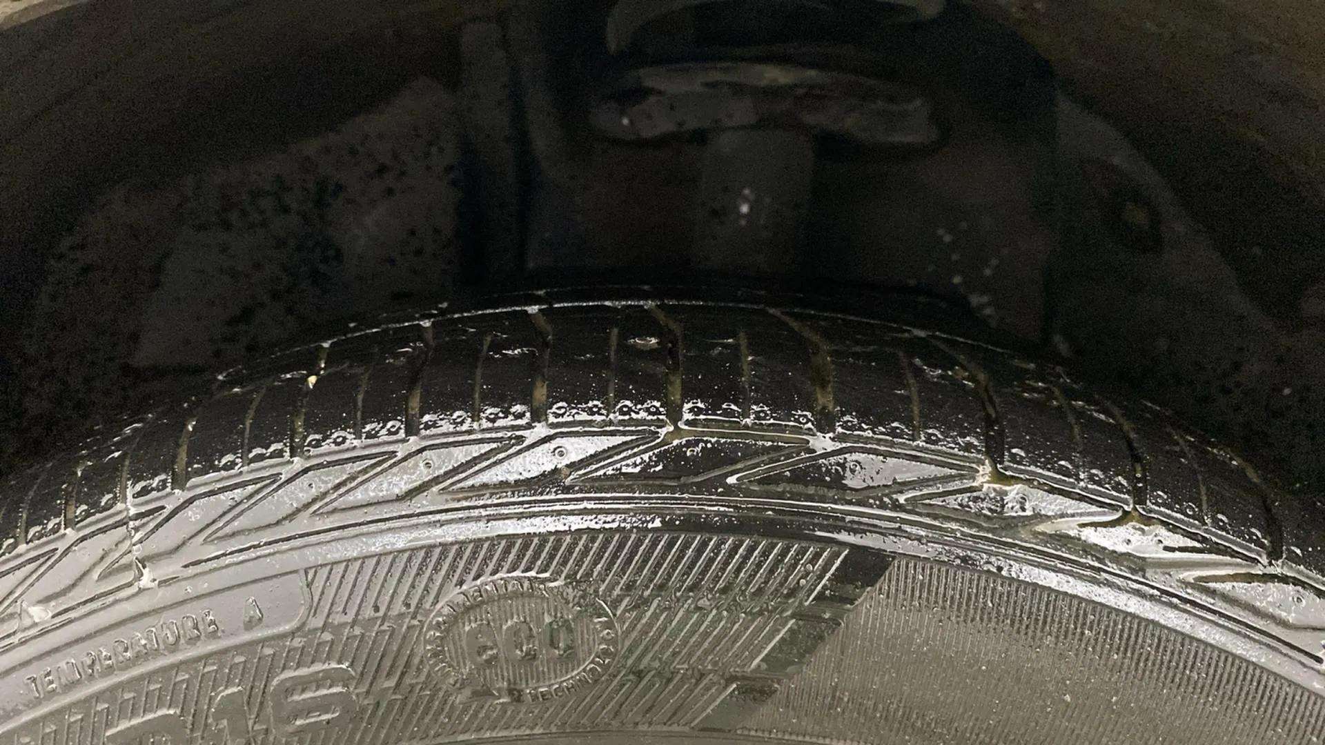 LHS-Front-Tyre-Tread-20