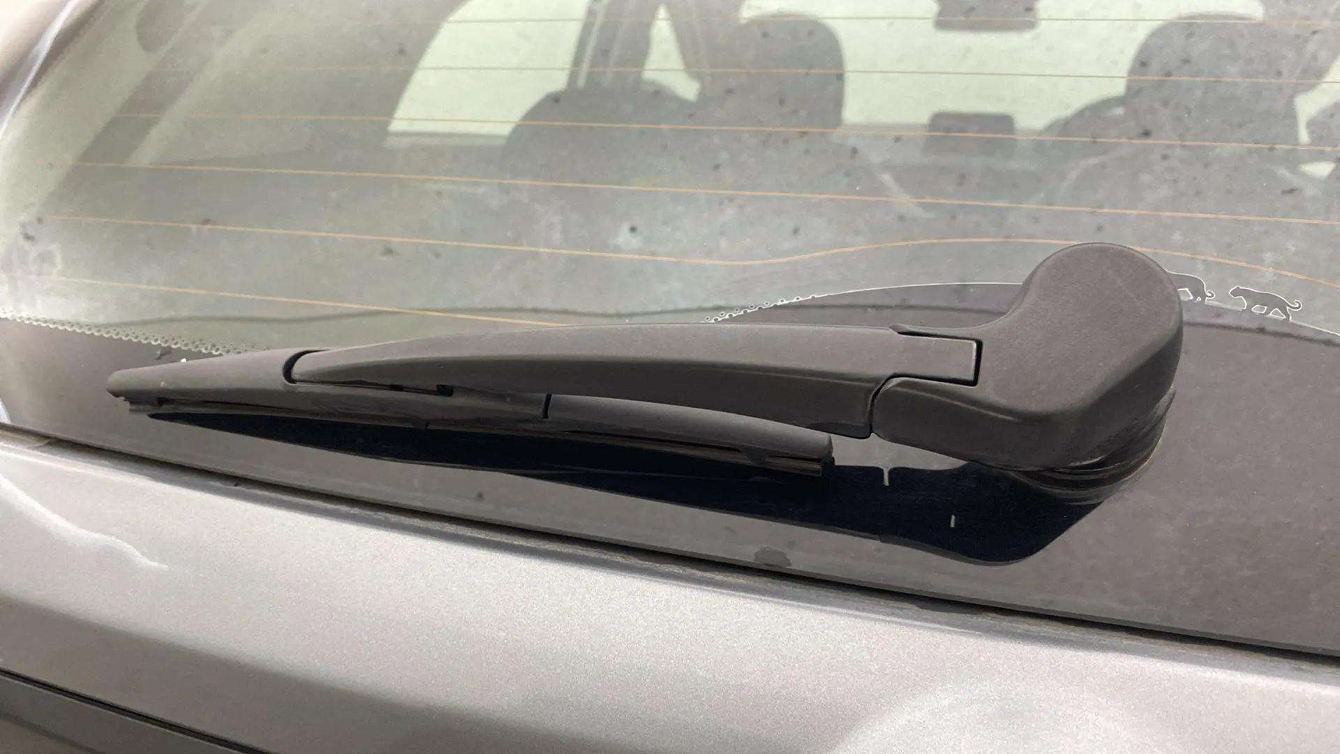 Rear-windshield-wiper-blade-24
