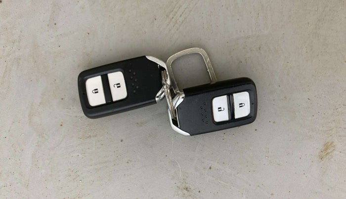 2021 Honda WR-V 1.2L I-VTEC VX MT, Petrol, Manual, 61,079 km, Key Close Up