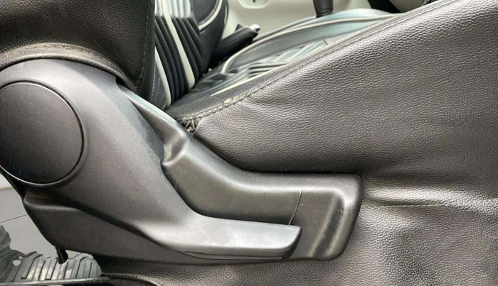 2017 Maruti IGNIS DELTA 1.2, Petrol, Manual, 66,681 km, Driver Side Adjustment Panel
