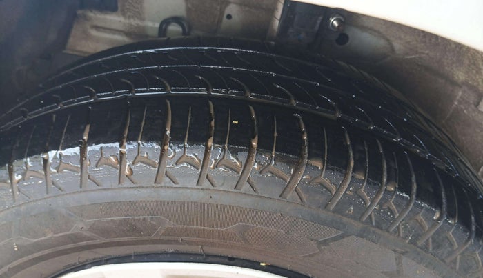2012 Maruti Swift Dzire VDI, Diesel, Manual, 83,964 km, Left Front Tyre Tread