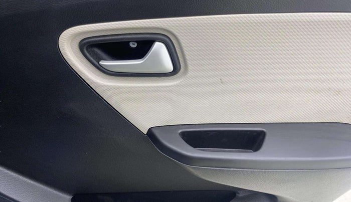2019 Maruti Alto VXI, Petrol, Manual, 8,360 km, Driver Side Door Panels Control