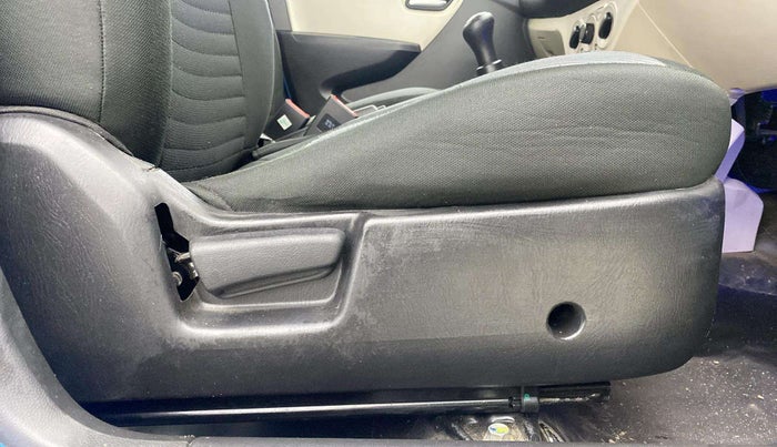 2019 Maruti Alto VXI, Petrol, Manual, 8,360 km, Driver Side Adjustment Panel