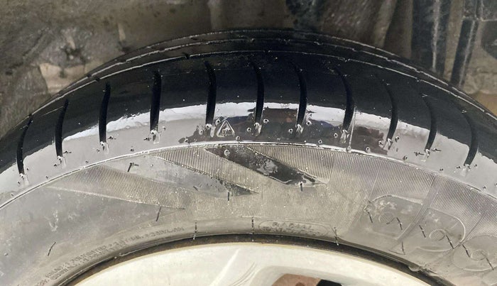 2018 Tata Tiago XT PETROL, Petrol, Manual, 1,02,427 km, Left Rear Tyre Tread