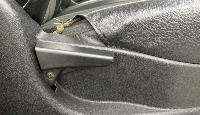2018 Tata Tiago XT PETROL, Petrol, Manual, 1,02,427 km, Driver Side Adjustment Panel