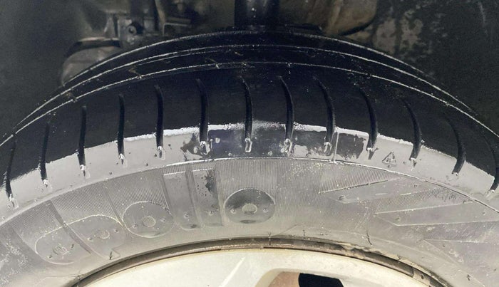 2018 Tata Tiago XT PETROL, Petrol, Manual, 1,02,427 km, Left Front Tyre Tread