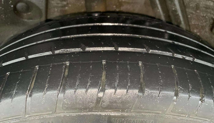 2020 Renault Duster RXZ 1.3 TURBO PETROL MT, Petrol, Manual, 47,810 km, Right Rear Tyre Tread