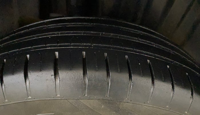 2023 Maruti Baleno SIGMA PETROL 1.2, Petrol, Manual, 40,677 km, Right Rear Tyre Tread