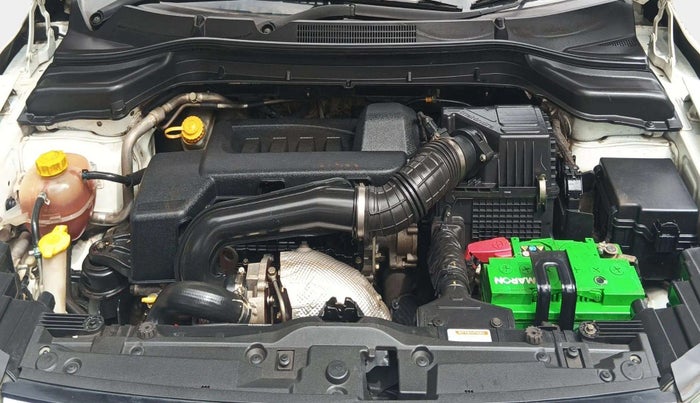 2019 Mahindra XUV300 W8 (O) 1.5 DIESEL, Diesel, Manual, 1,13,168 km, Engine View