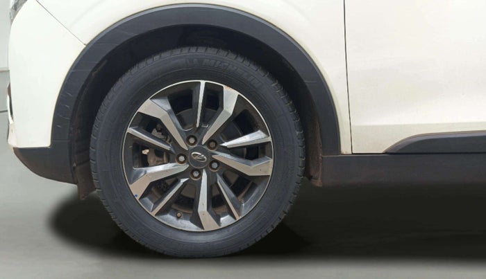 2019 Mahindra XUV300 W8 (O) 1.5 DIESEL, Diesel, Manual, 1,13,168 km, Left Front Wheel