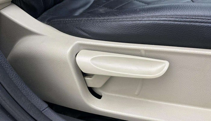 2013 Volkswagen Polo COMFORTLINE 1.2L PETROL, Petrol, Manual, 56,736 km, Driver Side Adjustment Panel