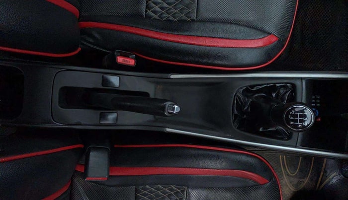 2017 Maruti Baleno DELTA PETROL 1.2, Petrol, Manual, 1,00,216 km, Gear Lever