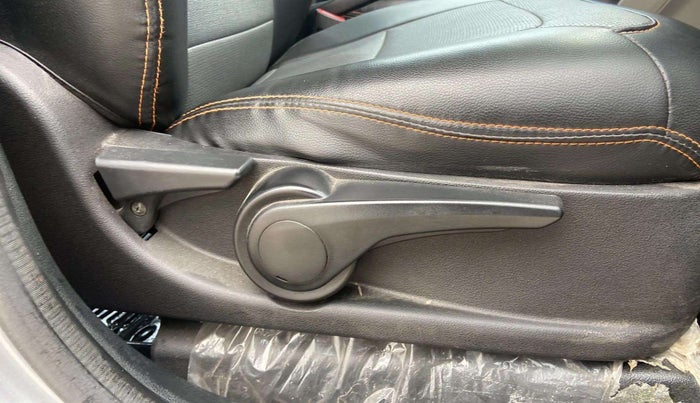 2018 Tata Tiago XZ PLUS PETROL, Petrol, Manual, 57,068 km, Driver Side Adjustment Panel
