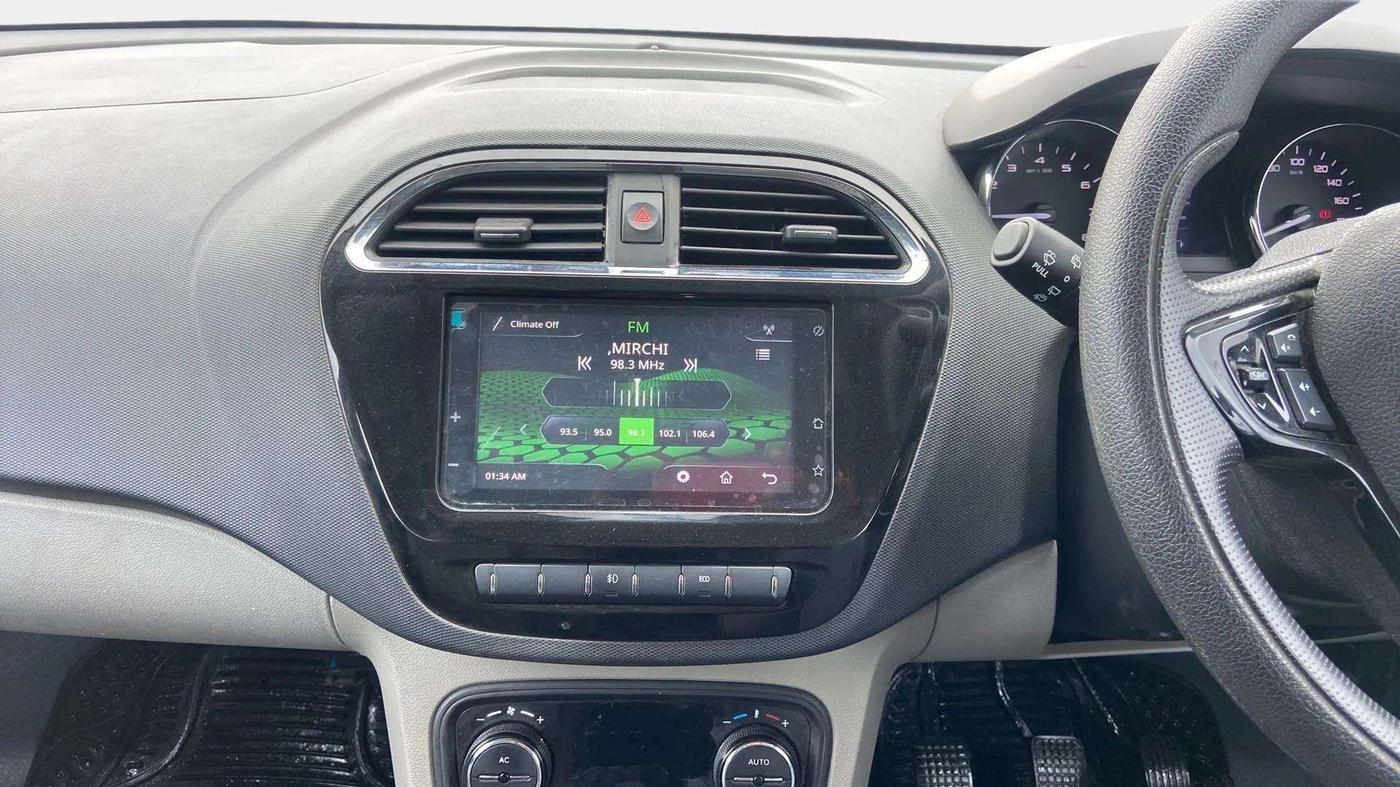 2018 Tata Tiago XZ PLUS PETROL, Petrol, Manual, 57,217 km, Air Conditioner