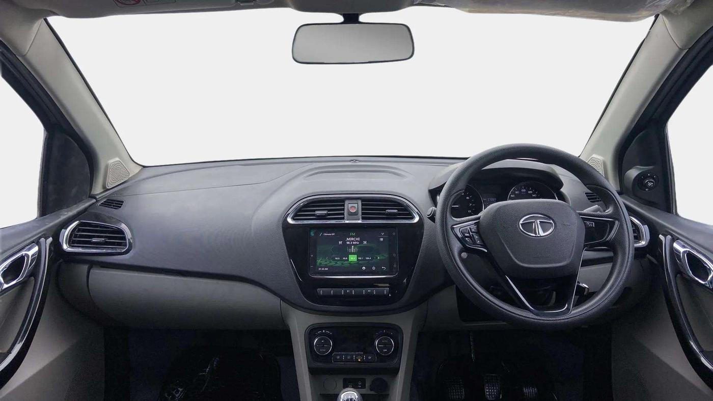 2018 Tata Tiago XZ PLUS PETROL, Petrol, Manual, 57,217 km, Dashboard
