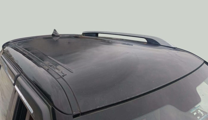2021 Mahindra XUV300 W4 1.2 PETROL, Petrol, Manual, 45,836 km, Roof