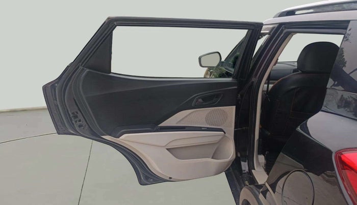 2021 Mahindra XUV300 W4 1.2 PETROL, Petrol, Manual, 45,836 km, LHS Rear Door