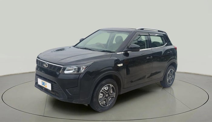 2021 Mahindra XUV300 W4 1.2 PETROL, Petrol, Manual, 45,836 km, Left Front Diagonal