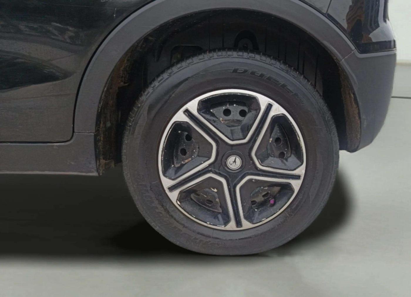 2021 Mahindra XUV300 W4 1.2 PETROL, Petrol, Manual, 45,836 km, Left Rear Wheel