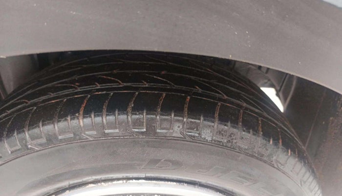 2021 Mahindra XUV300 W4 1.2 PETROL, Petrol, Manual, 45,836 km, Left Rear Tyre Tread