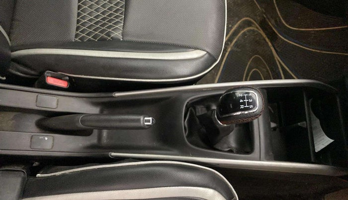 2016 Maruti Baleno ALPHA PETROL 1.2, Petrol, Manual, 64,187 km, Gear Lever