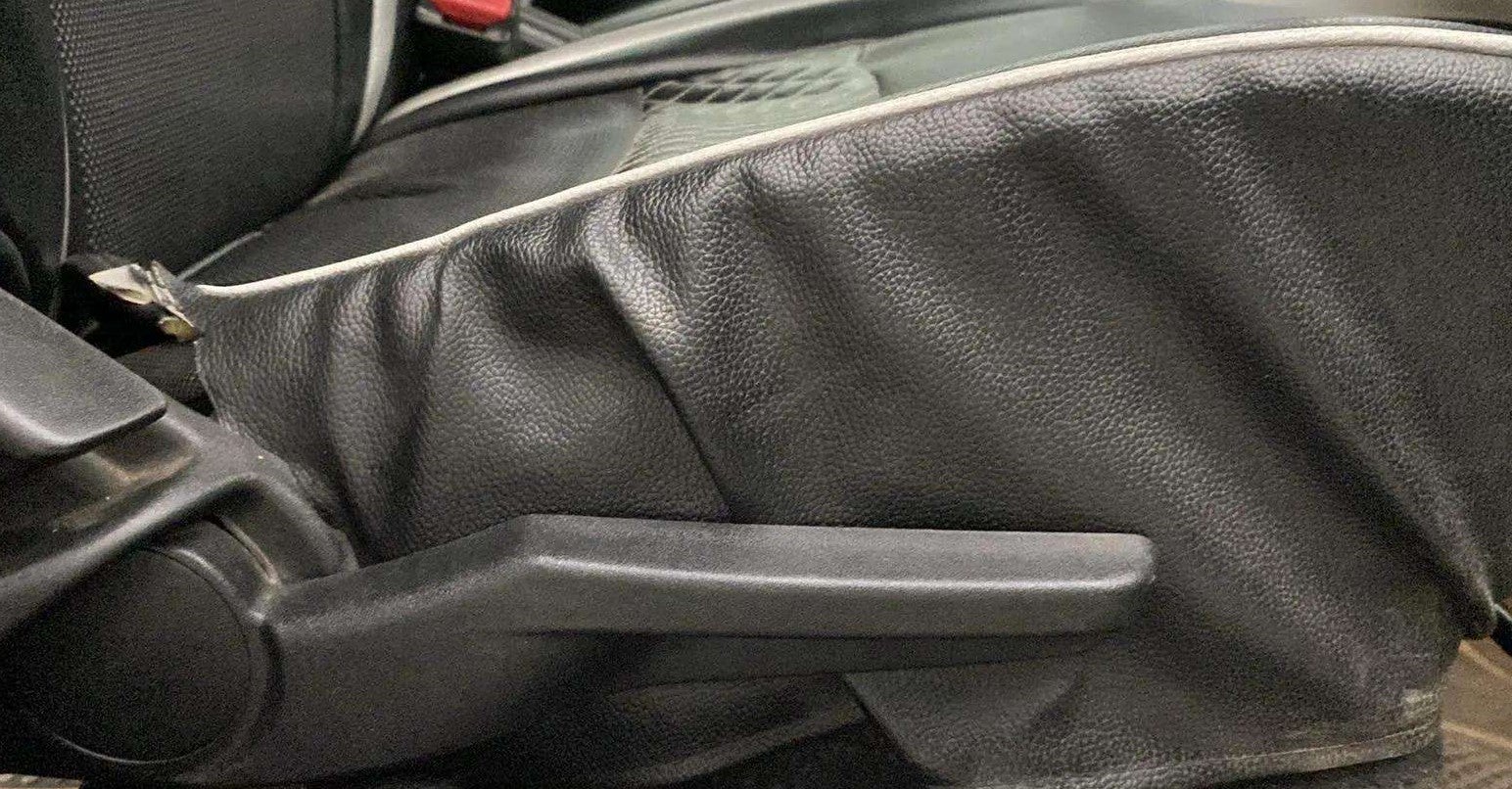 Driver-side-adjustment-panel-40