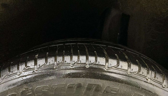 2016 Maruti Baleno ALPHA PETROL 1.2, Petrol, Manual, 64,187 km, Left Rear Tyre Tread