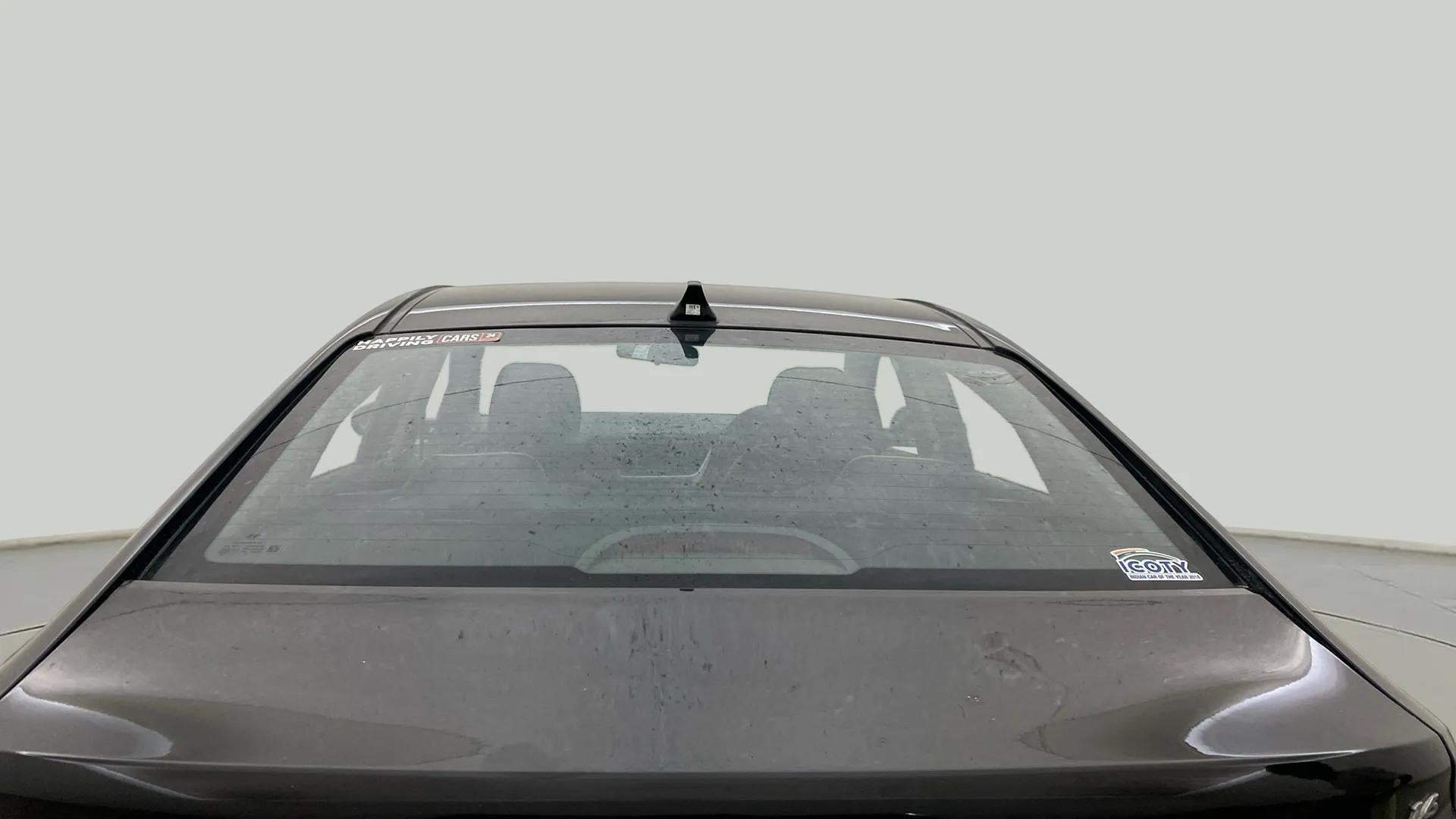Rear-Windshield---Roof-25