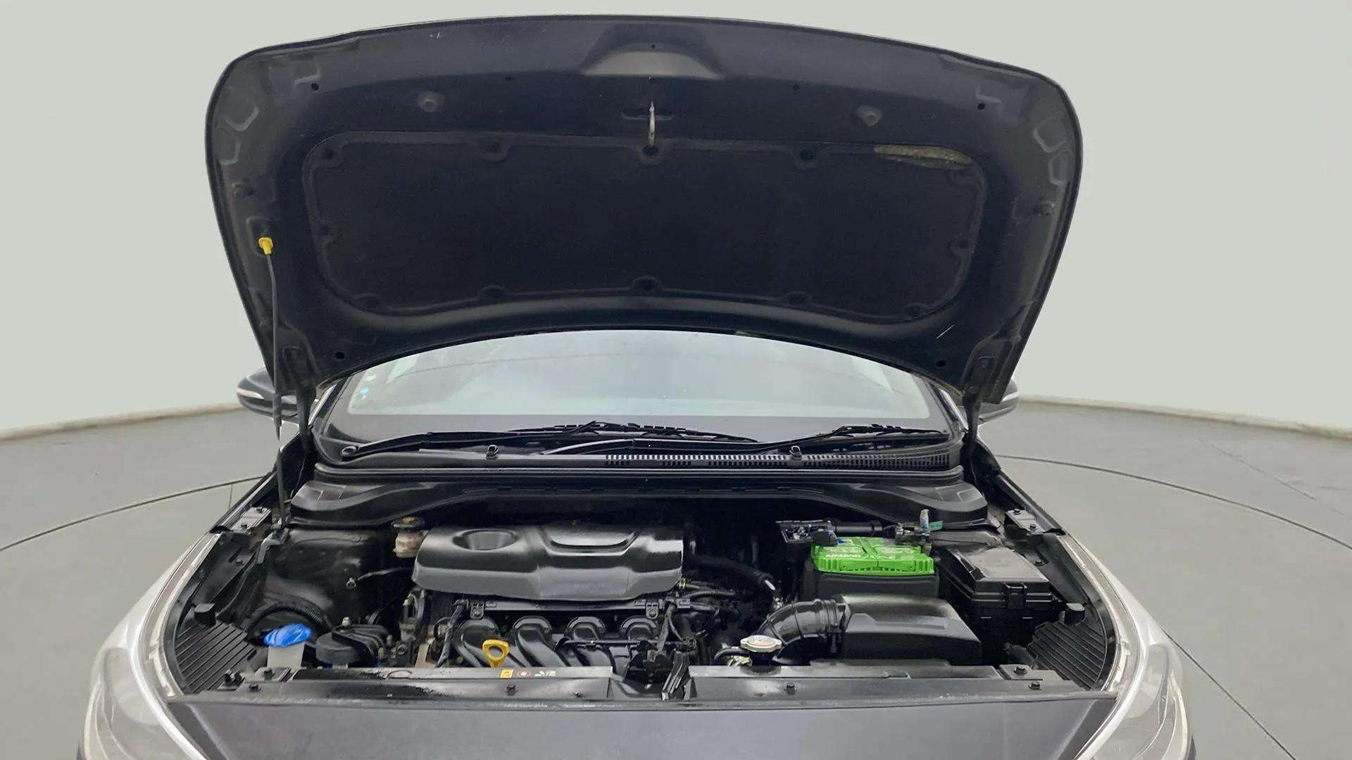 Engine-Full-View-With-Bonnet-Open-13