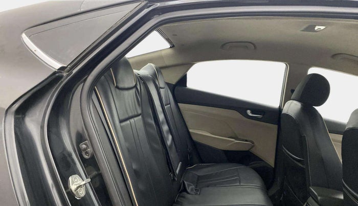 2018 Hyundai Verna 1.6 EX VTVT AT, Petrol, Automatic, 37,765 km, Right Side Rear Door Cabin