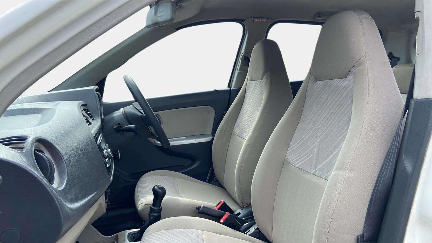 2015 Maruti Alto K10 VXI, CNG, Manual, 1,26,680 km, Right Side Front Door Cabin