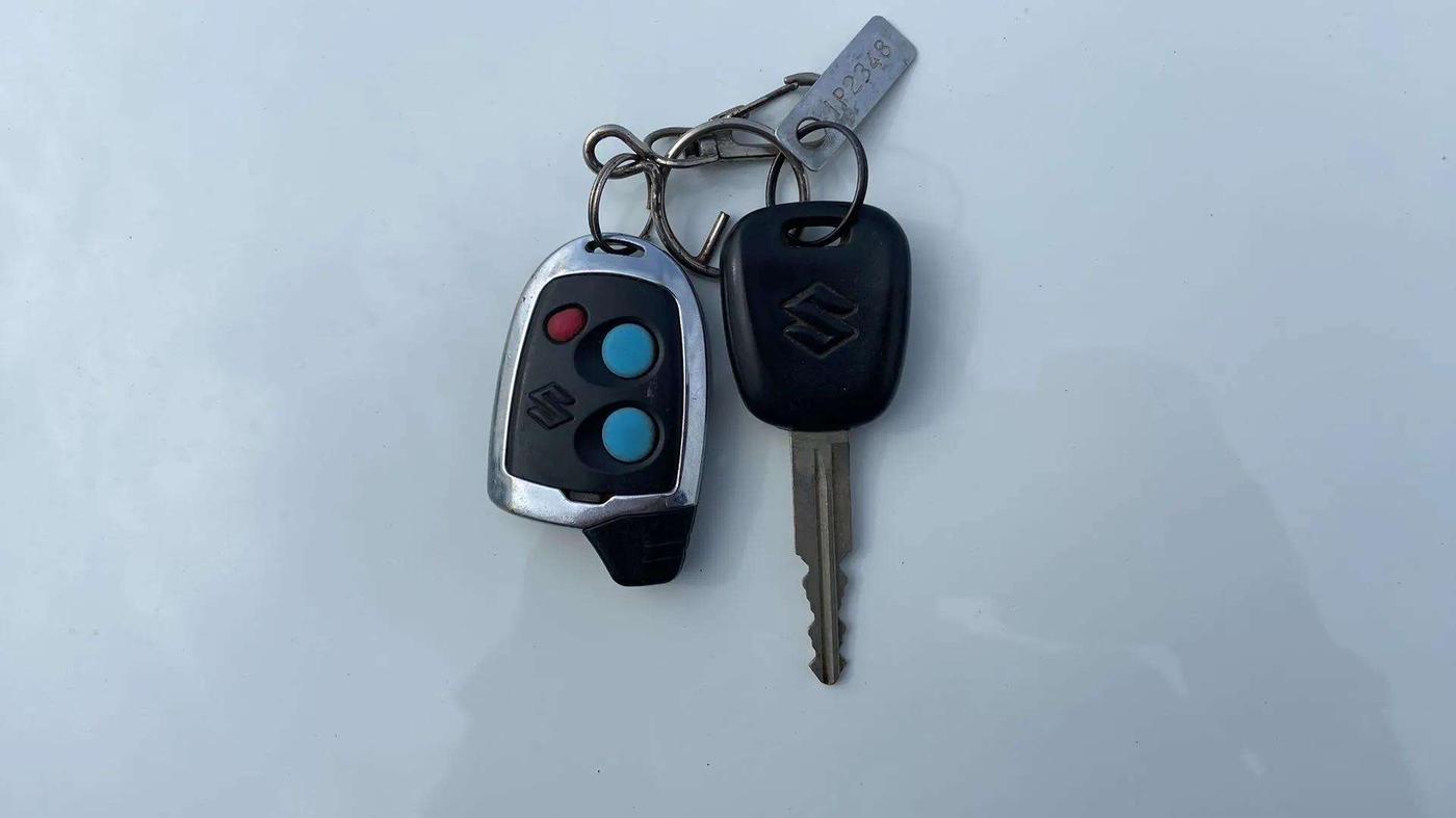 2015 Maruti Alto K10 VXI, CNG, Manual, 1,26,680 km, Key Close Up