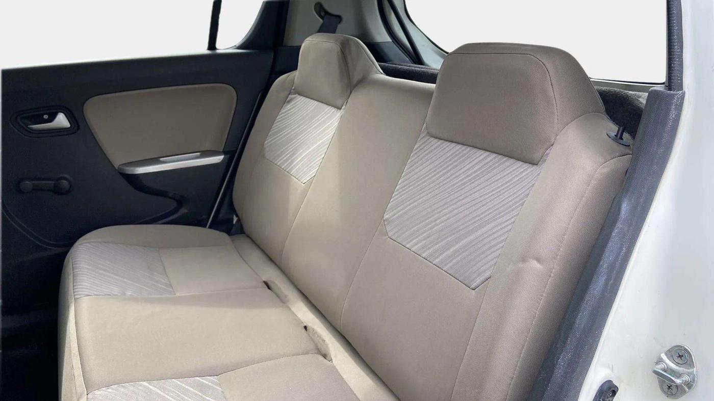 2015 Maruti Alto K10 VXI, CNG, Manual, 1,26,680 km, Right Side Rear Door Cabin