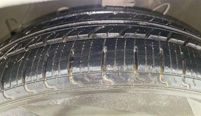 2021 Hyundai AURA S 1.2, CNG, Manual, 50,665 km, Left Front Tyre Tread