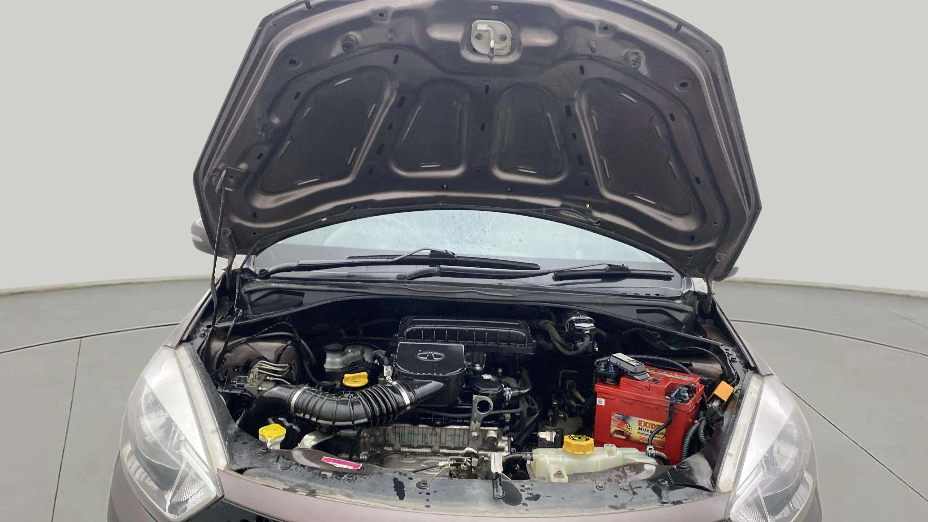 Engine-Full-View-With-Bonnet-Open-13