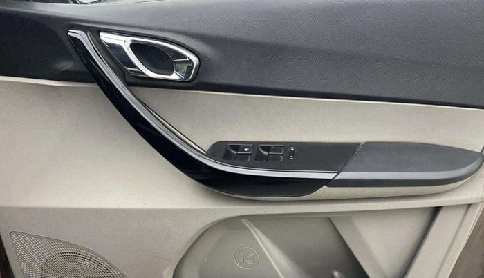 2018 Tata Tiago XZA PETROL, Petrol, Automatic, 40,769 km, Driver Side Door Panels Control