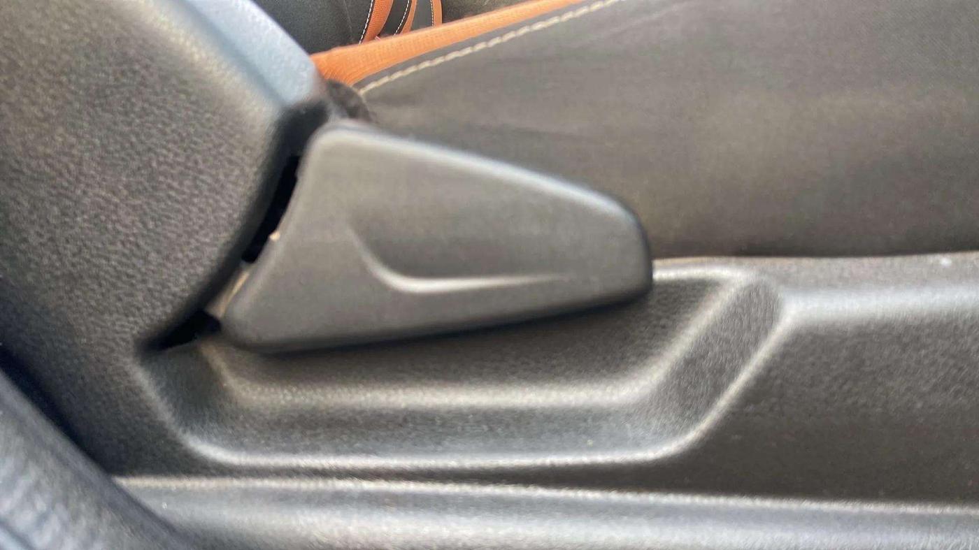 2020 Renault Kwid CLIMBER 1.0 (O), Petrol, Manual, 39,192 km, Driver Side Adjustment Panel