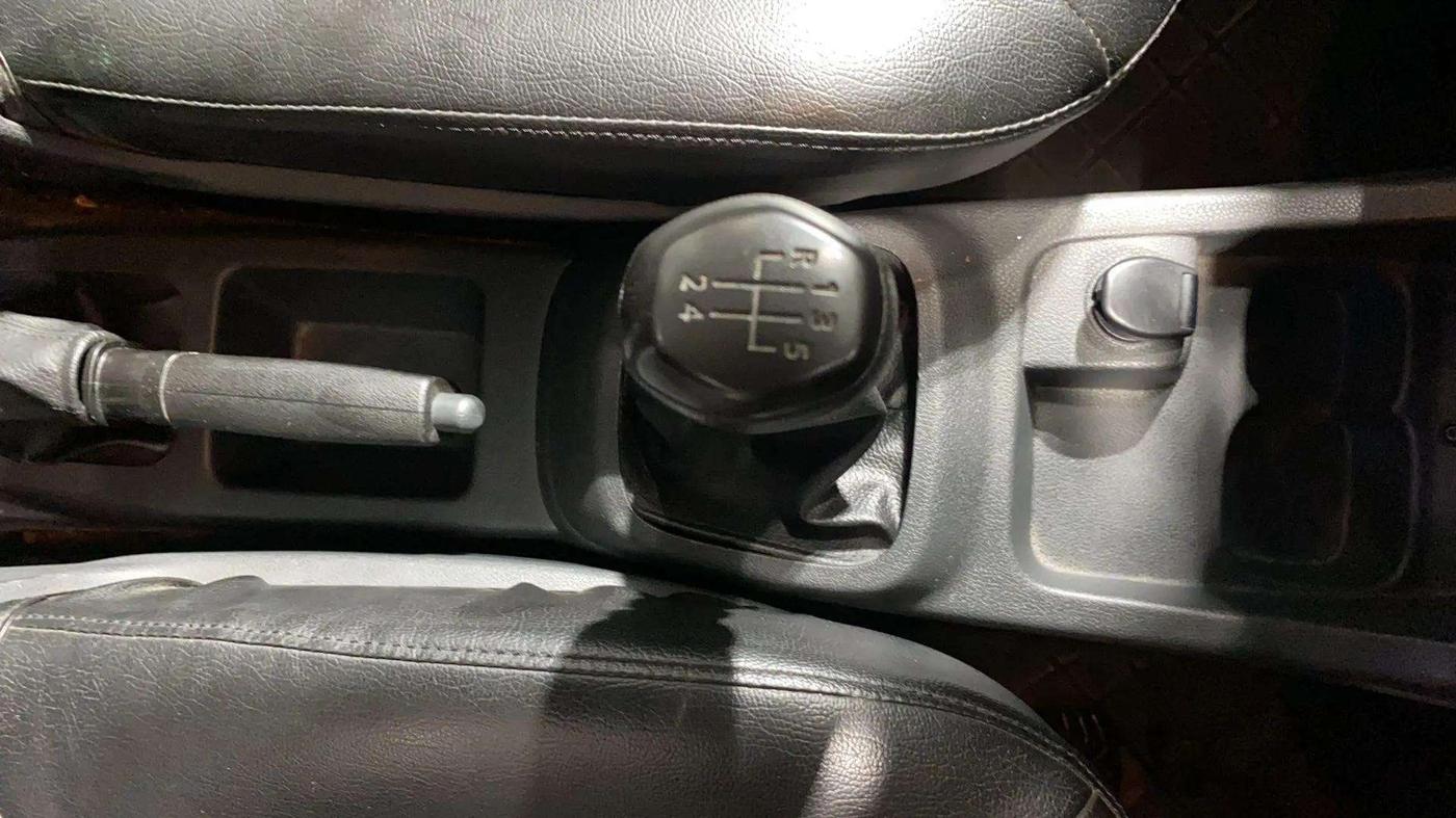 2016 Renault Kwid RXL, Petrol, Manual, 49,740 km, Gear Lever