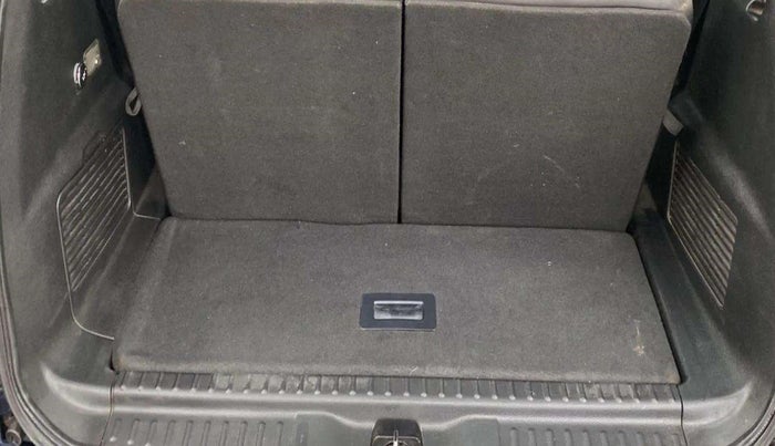 2018 Tata Hexa XTA 4X2 6 STR, Diesel, Automatic, 86,264 km, Boot Inside