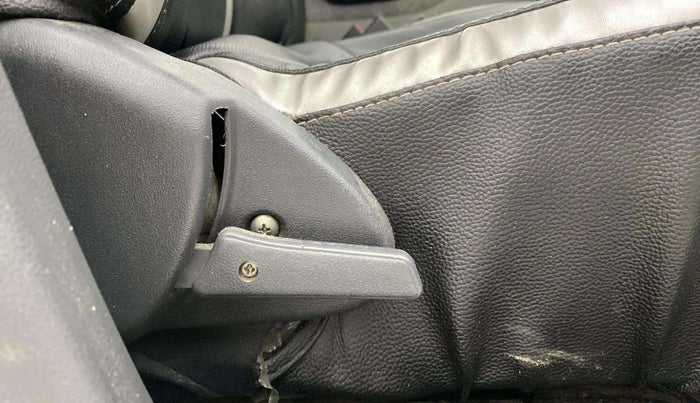 2018 Maruti Alto 800 LXI, CNG, Manual, 64,031 km, Driver Side Adjustment Panel