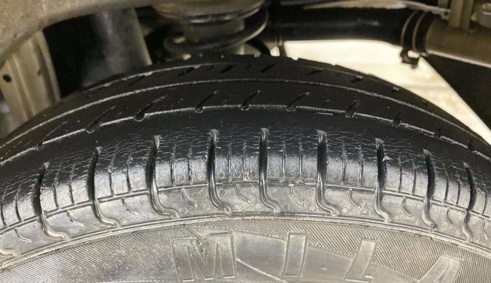2014 Maruti Alto 800 LXI, Petrol, Manual, 70,829 km, Left Rear Tyre Tread