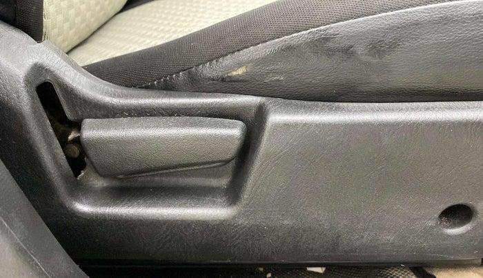 2014 Maruti Alto 800 LXI, Petrol, Manual, 70,829 km, Driver Side Adjustment Panel