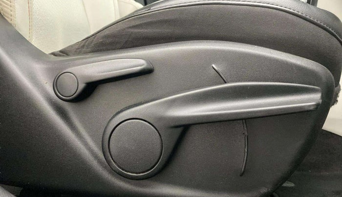 2019 Jeep Compass LIMITED 1.4 PETROL AT, Petrol, Automatic, 77,978 km, Driver Side Adjustment Panel